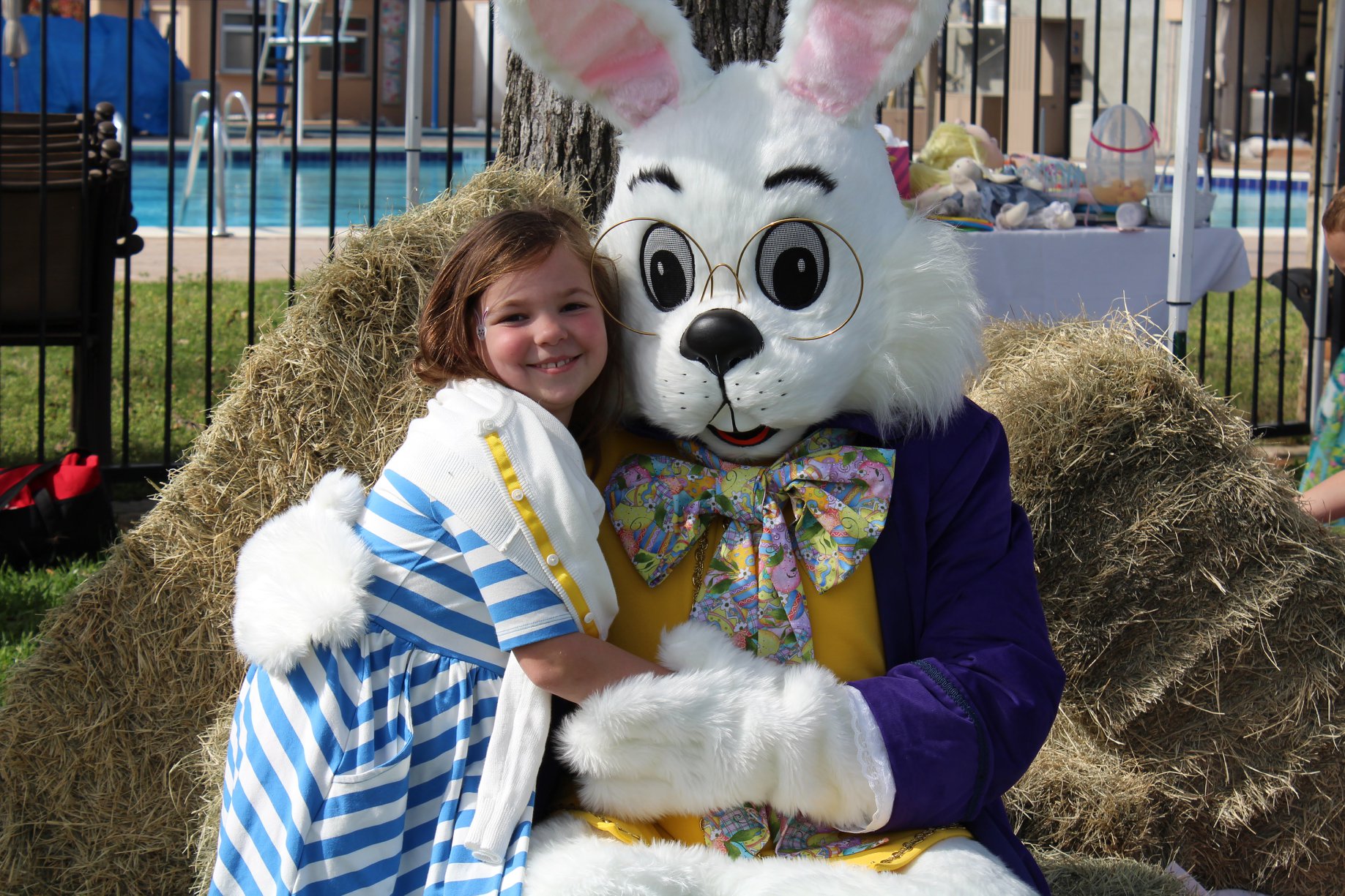 Wendell Easter Bunny posing at an Orlando spring photo event